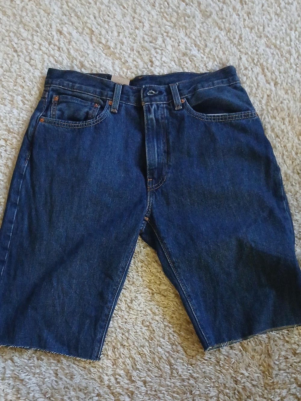 NWOT LEVIS 555 CUT OFF SHORTS